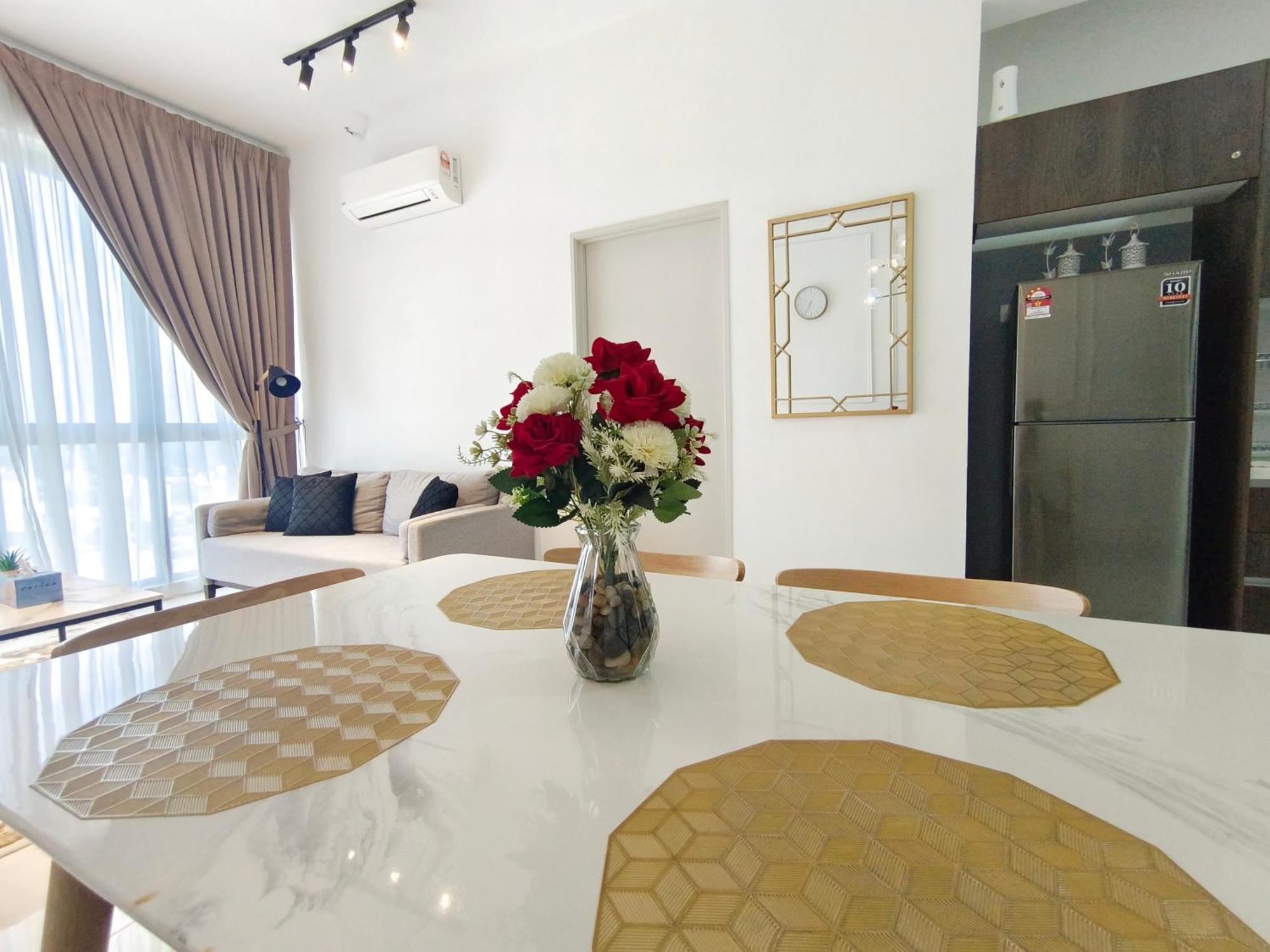 One Bedroom Troika Kota Bharu By Aghome, Modern Design Zewnętrze zdjęcie